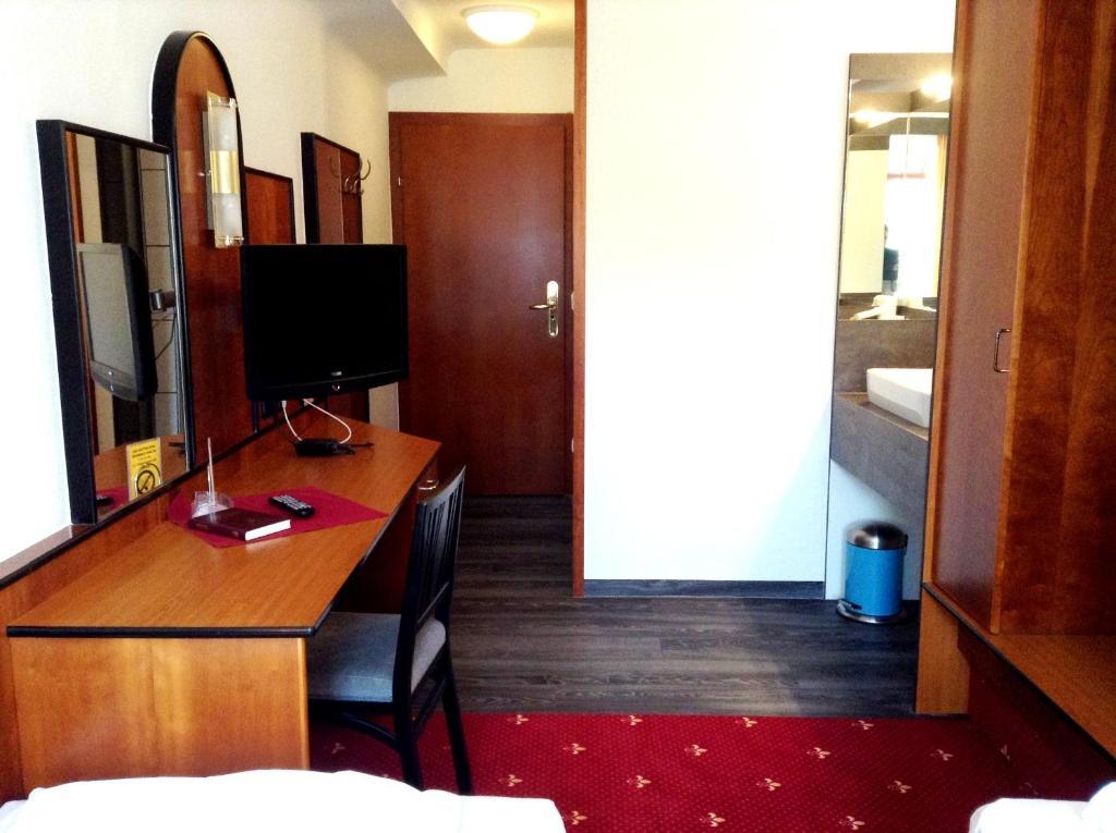 Hotel Gasthof Sonne أشاش أن دير دوناو الغرفة الصورة